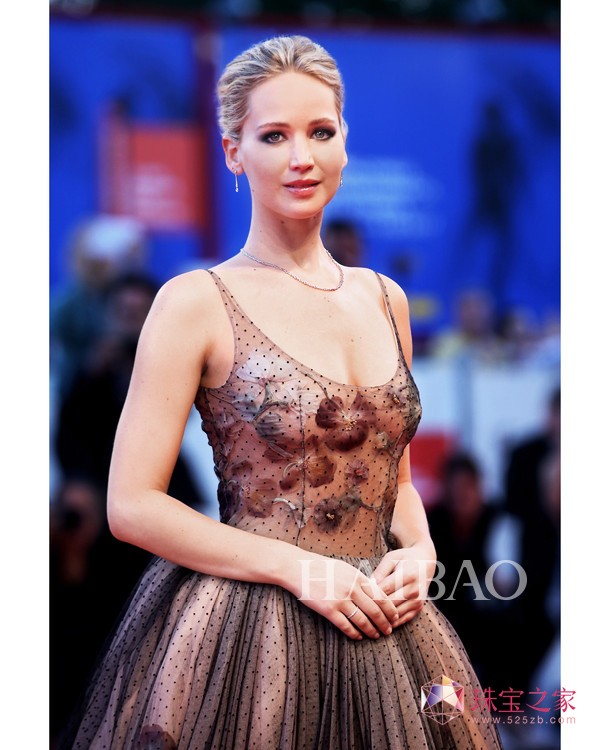 ˹Ӱղݸ˹ (Jennifer Lawrence) ܽ (Tiffany & Co.) 鱦74˹ʵӰ